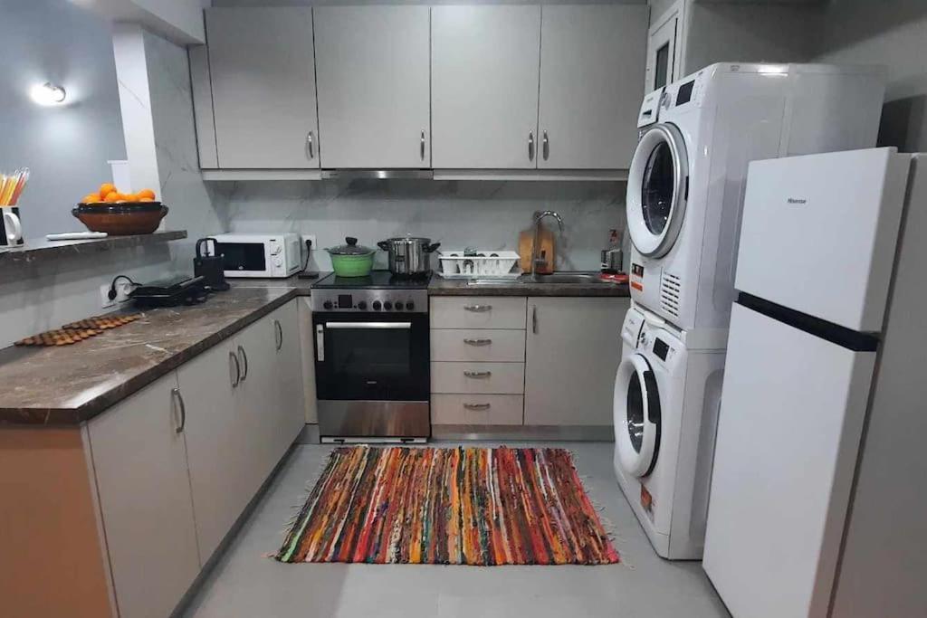Apartment U Anny Eakou Athens
